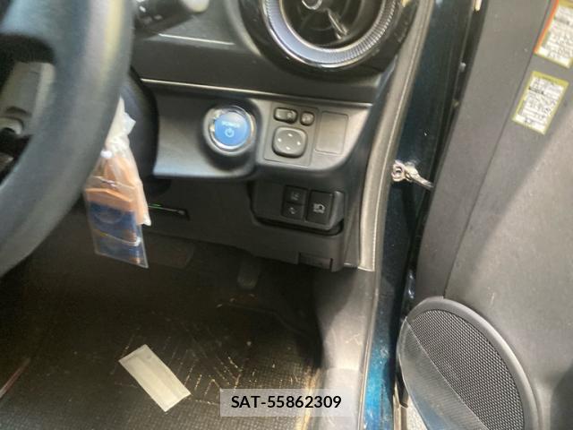 Toyota AQUA 2017-09 8329159-10