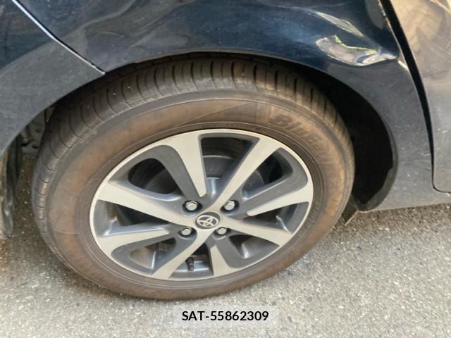 Toyota AQUA 2017-09 8329159-12