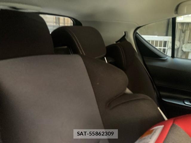 Toyota AQUA 2017-09 8329159-15