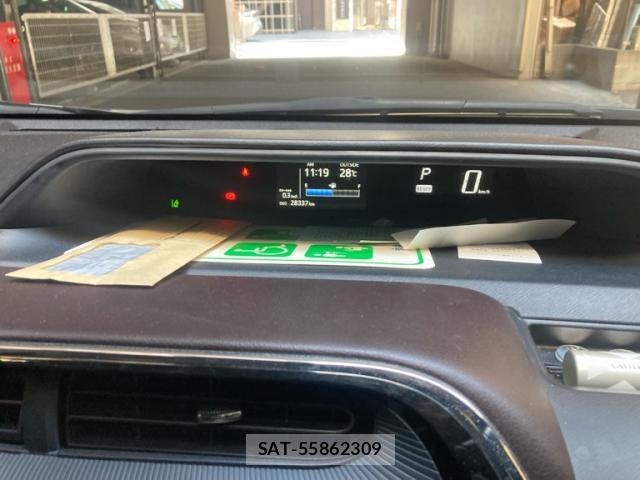 Toyota AQUA 2017-09 8329159-19