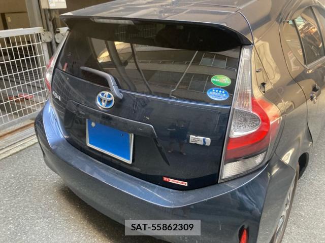 Toyota AQUA 2017-09 8329159-5