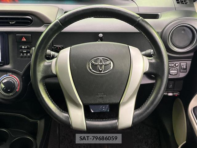 Toyota AQUA 2013-10 8329162-10