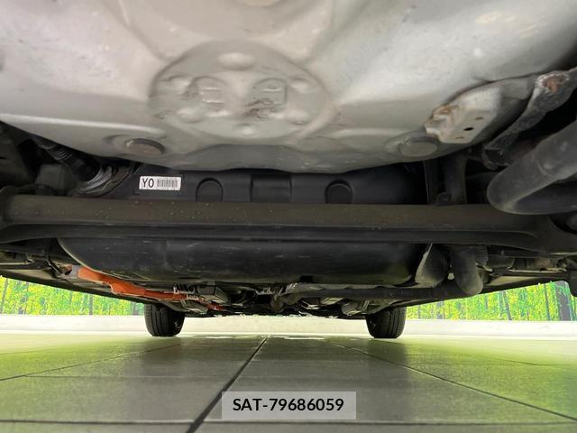 Toyota AQUA 2013-10 8329162-18
