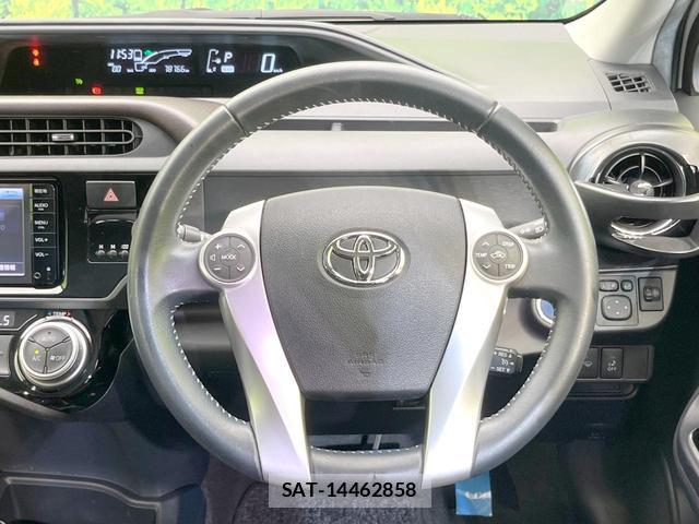 Toyota AQUA 2015-08 8329468-10