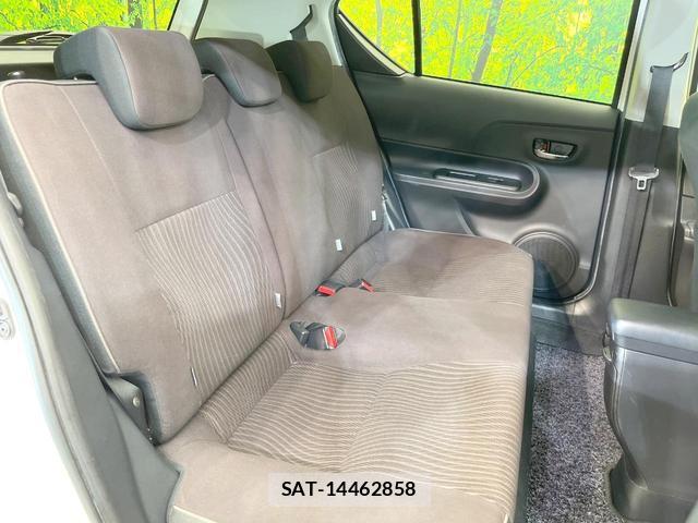 Toyota AQUA 2015-08 8329468-8