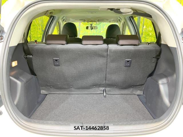 Toyota AQUA 2015-08 8329468-9