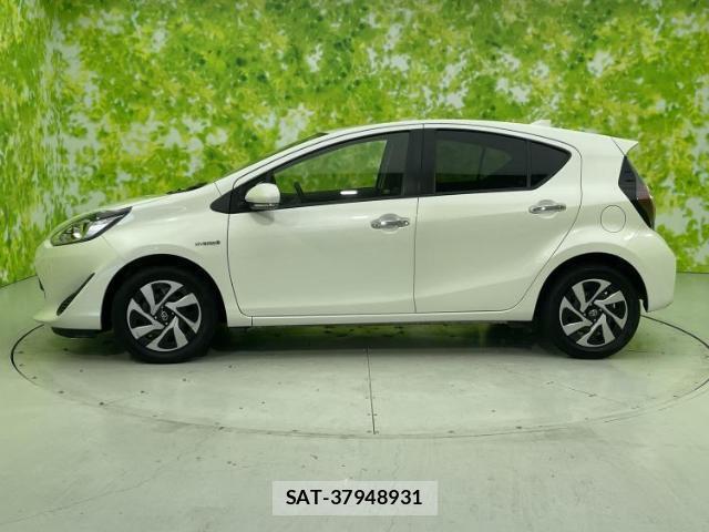 Toyota AQUA 2019-07 8329603-1
