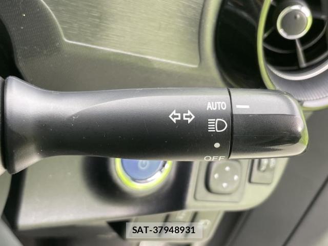 Toyota AQUA 2019-07 8329603-17