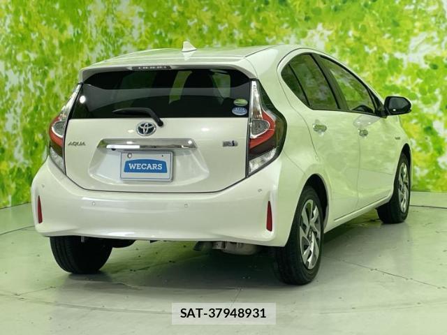Toyota AQUA 2019-07 8329603-2