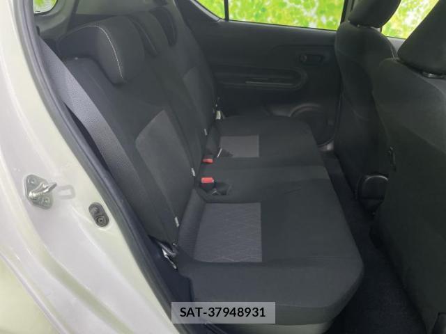 Toyota AQUA 2019-07 8329603-4
