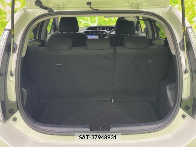 Toyota AQUA 2019-07 8329603-7