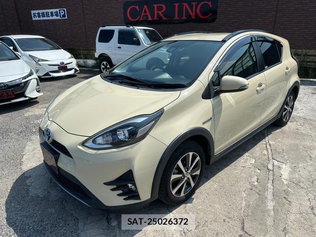 Toyota AQUA 2017-07 8329720-11