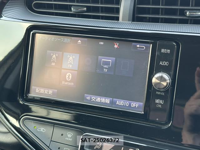 Toyota AQUA 2017-07 8329720-8