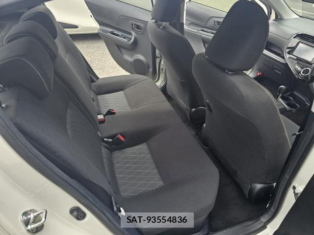 Toyota AQUA 2020-07 8329818-5