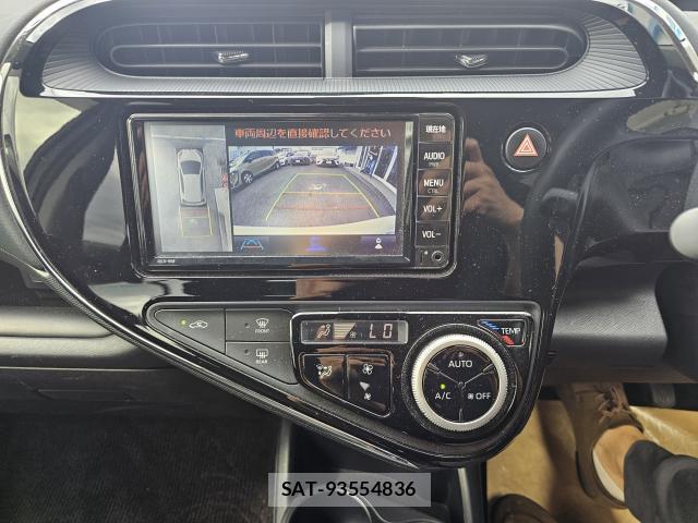 Toyota AQUA 2020-07 8329818-8