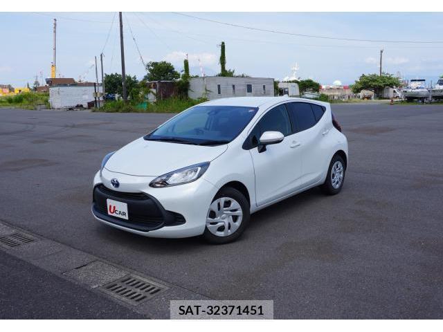 Toyota AQUA 2024-07 8329833-2
