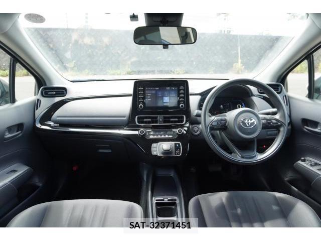 Toyota AQUA 2024-07 8329833-4
