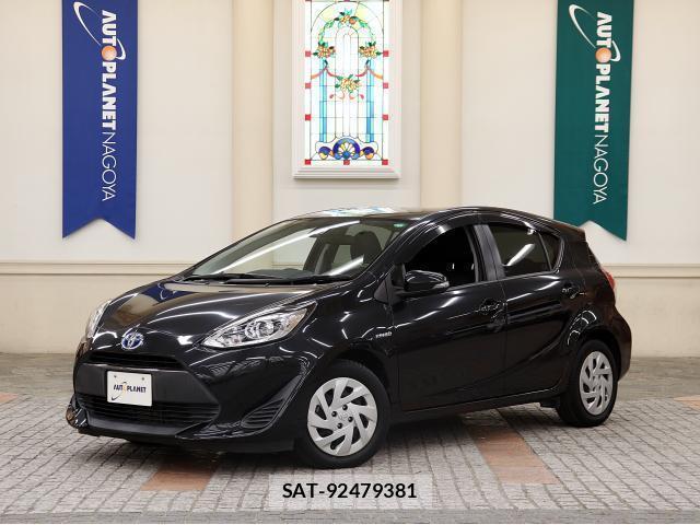 Toyota AQUA 2017-09 8329907-0
