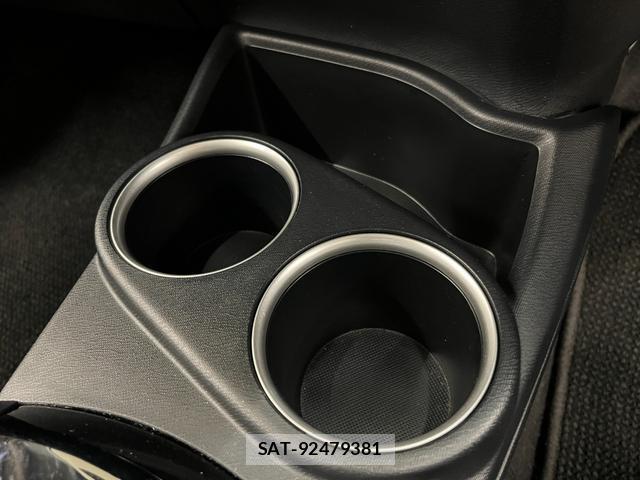Toyota AQUA 2017-09 8329907-15