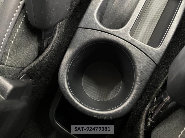 Toyota AQUA 2017-09 8329907-16