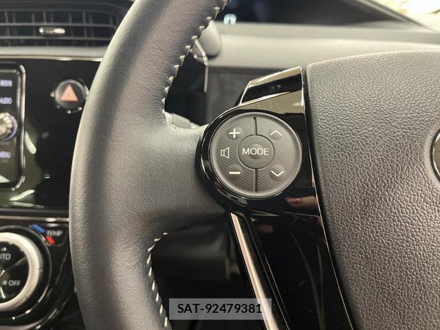 Toyota AQUA 2017-09 8329907-9