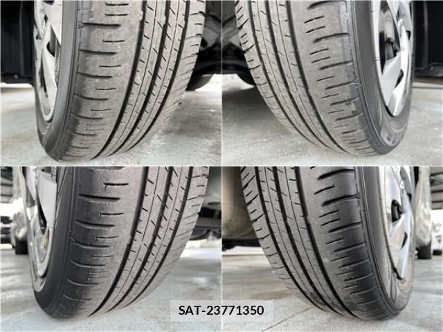Toyota AQUA 2019-10 8330058-8