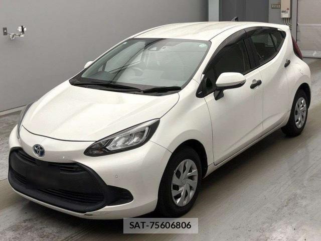 Toyota AQUA 2021-09 8330101-0