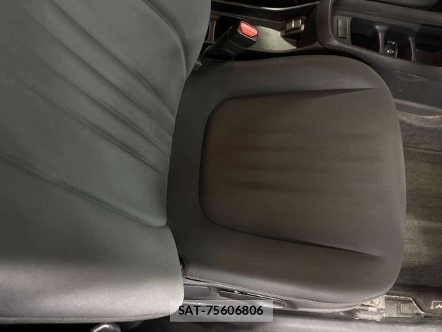 Toyota AQUA 2021-09 8330101-8