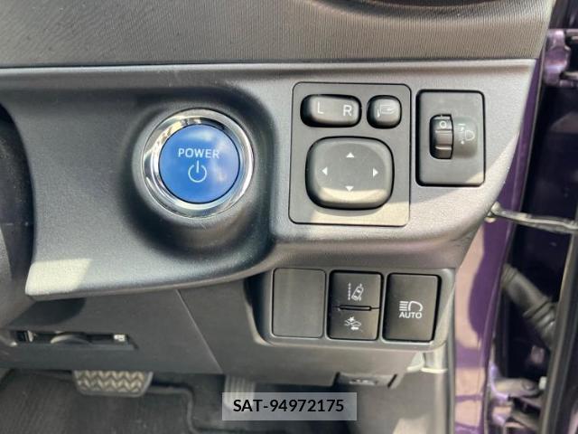 Toyota AQUA 2018-05 8330478-13