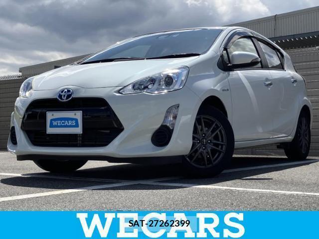 Toyota AQUA 2017-03 8330654-0