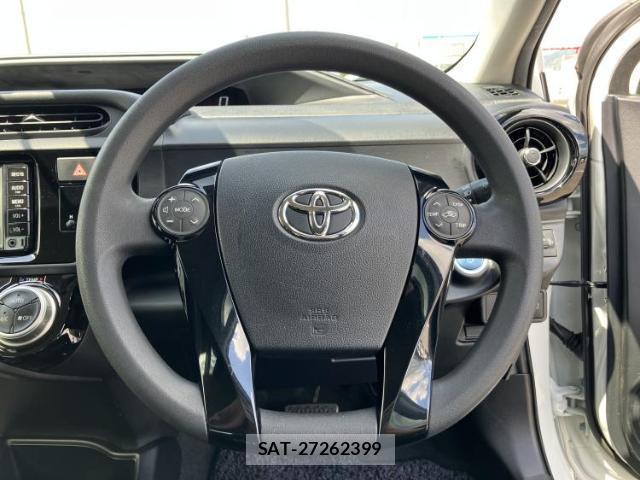 Toyota AQUA 2017-03 8330654-14