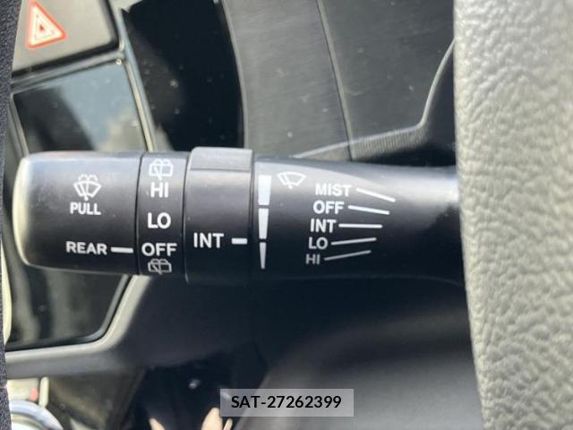 Toyota AQUA 2017-03 8330654-16