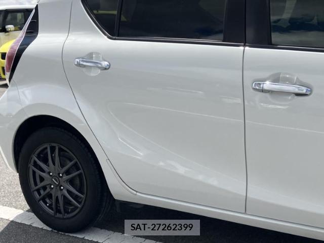 Toyota AQUA 2017-03 8330654-4