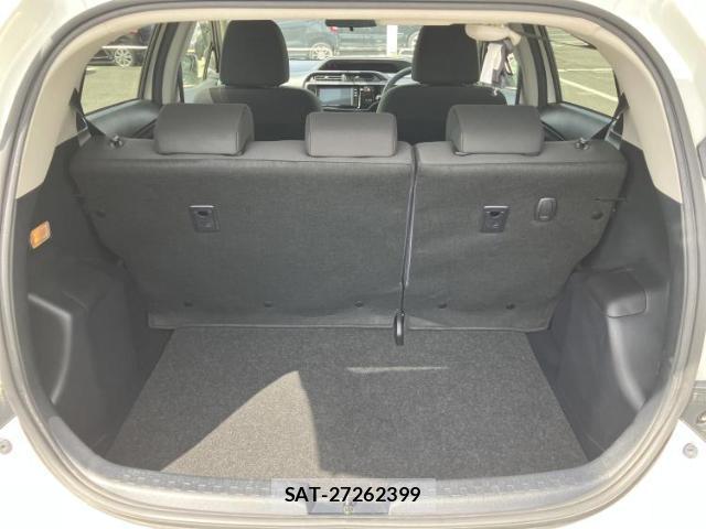 Toyota AQUA 2017-03 8330654-7