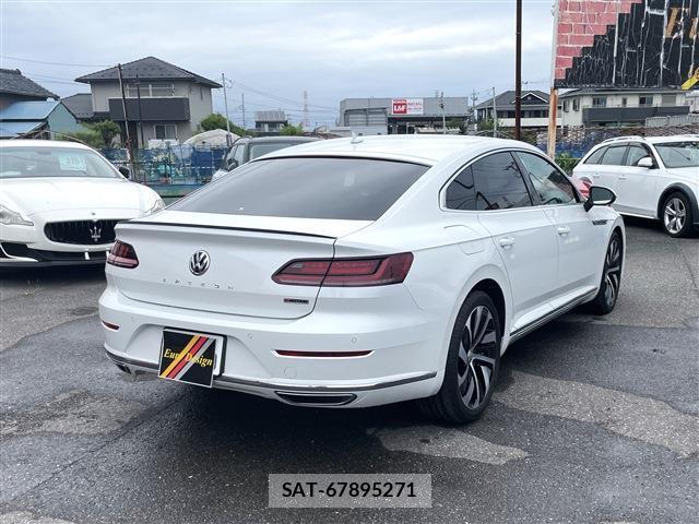 VolksWagen ARTEON 2017-11 8328539-13