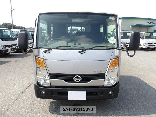 Nissan ATLAS 2017-07 8328459-12