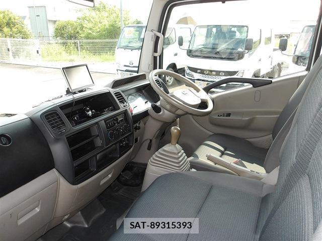 Nissan ATLAS 2017-07 8328459-2
