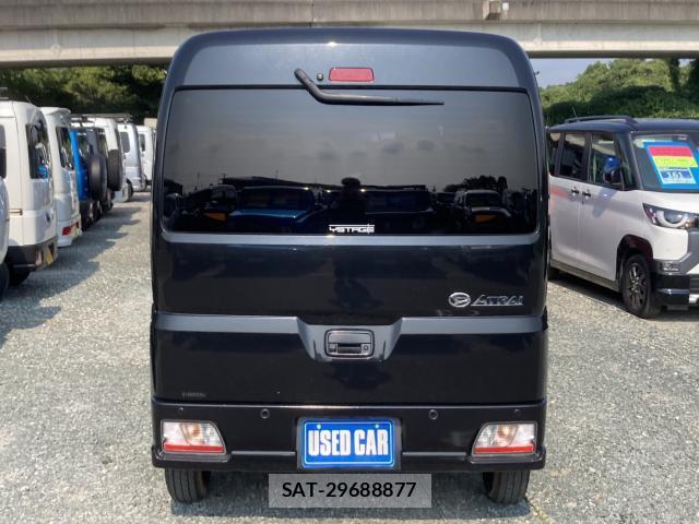 Daihatsu ATRAI 2022-03 8328448-4