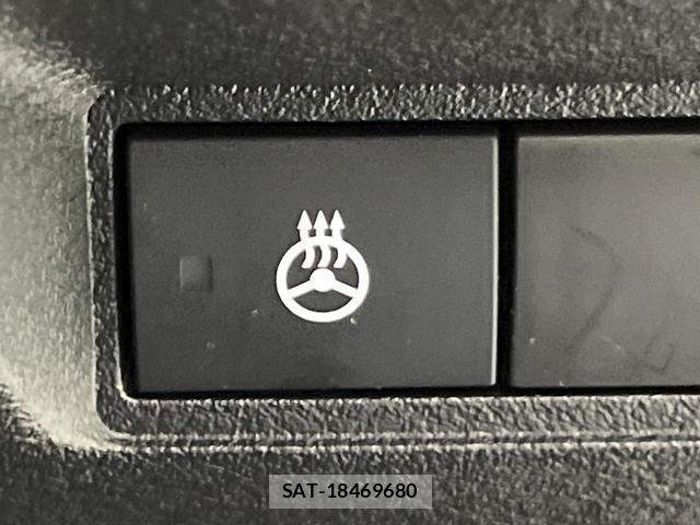 Nissan AURA 2022-09 8329169-6