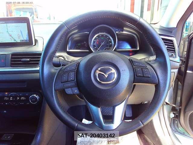 Mazda AXELA 2016-02 8328051-14