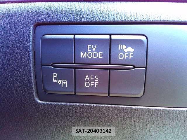 Mazda AXELA 2016-02 8328051-17