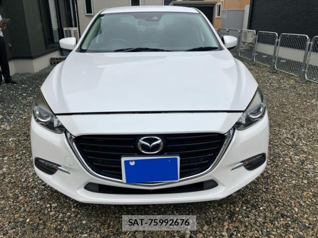 Mazda AXELA 2017-06 8328897-0