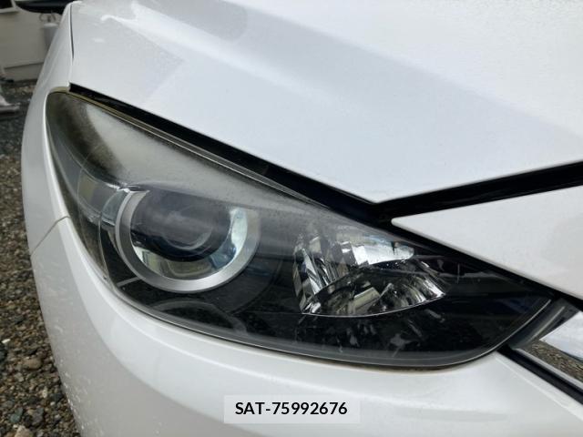 Mazda AXELA 2017-06 8328897-16