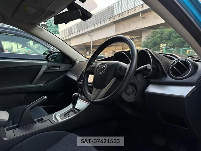 Mazda AXELA 2010-11 8329998-13