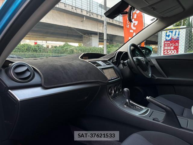 Mazda AXELA 2010-11 8329998-16