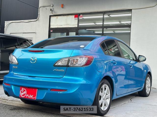 Mazda AXELA 2010-11 8329998-9