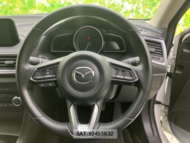 Mazda AXELA 2018-03 8330425-14