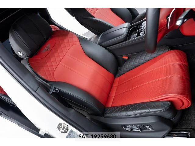 Bentley BENTAYGA 2019-07 8328578-11