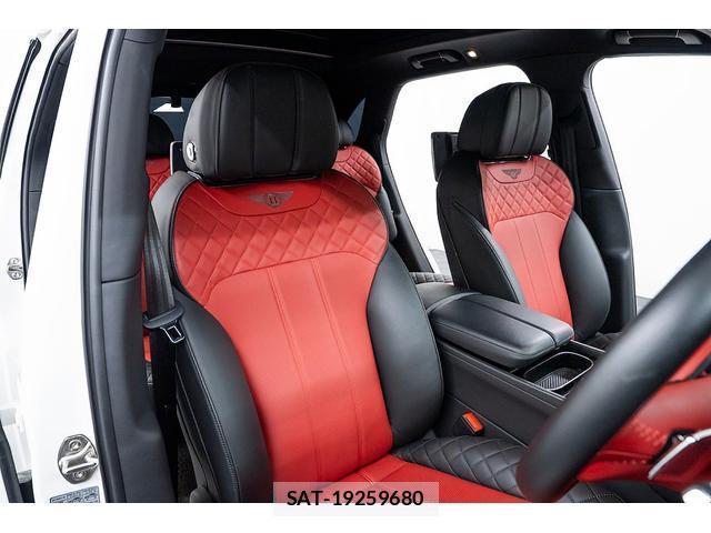 Bentley BENTAYGA 2019-07 8328578-3