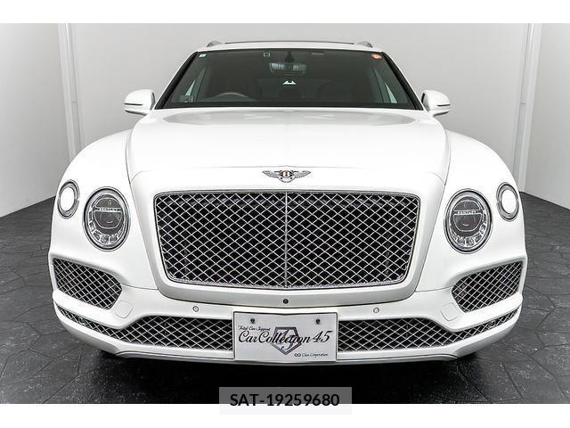 Bentley BENTAYGA 2019-07 8328578-5
